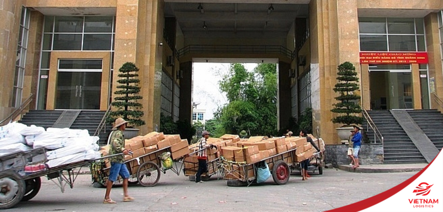 Quy định về danh mục hàng hoá cho cư dân biên giới Việt - Trung